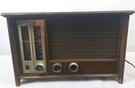 Vintage Zenith Long-distance Tube Power Radio Model X334 Works Great. Fixed Price $97.77.