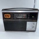 Vintage Windsor Model #2139 Am/fm Portable Radio Made Hong Kong Parts. Fixed Price $10.00.