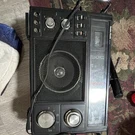 Radio Shack SW-100 Analog Multiple Bands Portable Afc. Fixed Price $60.00.