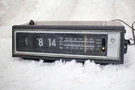 General Electric Flip Clock 7-4410D Vintage Needs Work Plz Read As Is. Fixed Price $50.00.