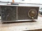 Zenith Alarm Clock Tube Radio A.m. 1950/60S Model J514W White/beige , Works. Fixed Price $35.00.