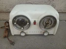 Vintage 1950'S Crosley Dashboard Tube Clock Radio D-25WE Tested & Working. Fixed Price $150.00.