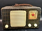 Beautiful Brown Snakeskin/alligator Vintage Trav-ler Radio Model 5028A. Fixed Price $99.98.
