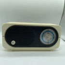 Vintage Realistic Radio Model No. 12-686 Am Ivory Working See Video. Fixed Price $34.99.