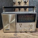 Coronado 75-5252A Table Top Radio 6-BAND Powers Up, For Parts Repair. Fixed Price $25.00.