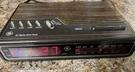 Vtg Realistic Chronomatic 251 12-1559 Wired Dual Alarm Clock Am/fm (read Desc). Fixed Price $24.00.