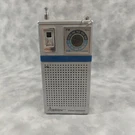 Vintage Applause TR5001 2-BAND Receiver Am/fm Portable Radio. Fixed Price $11.96.