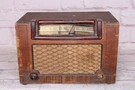 Vintage 1940S Motorola Model 65X13-A Tube Radio Wood Cabinet Works. Fixed Price $35.00.