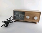 Hitachi Solid State Am Fm Clock Radio Model TC400 Tv Prop Works Hour Hand Off. Fixed Price $22.95.