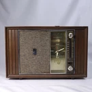 Vintage 60S Motorola TC17DW Solid State Clock Radio Am/fm Mcm Walnut. Fixed Price $65.00.