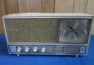 Vintage Accent Line Model C2535A Buff Am/fm Clock Radio For Parts/restoration. Fixed Price $19.80.