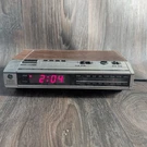 Vintage General Electric Digital Am/fm Clock Radio Alarm 7-4634B Wood Grain. Fixed Price $21.25.