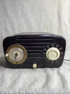 Vintage Jewel Bakelite Clock Radio Model 935 (long Island City, Ny, Usa. Fixed Price $34.99.