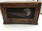 Vtg Philco Mcm Tube Radio Flying Wedge-wood & Bakelite-original Finish 49-506 Rs. Fixed Price $119.99.