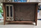 Vintage Working Antique Radio Zenith Model N731 Wood Cabinet. Fixed Price $100.00.