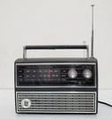 Vintage Magnavox Model 1R1201 Am / Fm Radio Made Japan Retro - *read*. Fixed Price $47.99.