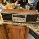 Vintage Aro Arrow Am/fm Table Top Radio. Fixed Price $25.00.