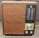 Vintage Mcm 1968 Walnut Panel Rca Radio,model RLC40W Works Great !!. Fixed Price $49.99.