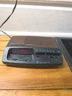 General Electric Fm/am Alarm Clock Radio 7-4621A Vintage Wood Grain. Fixed Price $20.98.