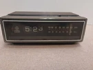 General Electric Flip Clock Radio Alarm 7-4305C For Parts Only. Fixed Price $34.99.