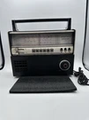 Vintage Sounddesign M#2673 Deluxe Band Radio Pre-owned Read Description. Fixed Price $22.06.