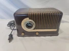 Vintage Silvertone Am Tube Radio Candy Cane #7025 - Works Miss Center Dial Face.. Fixed Price $80.00.