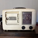 1930-1940 Emerson And Phonograph Corp, Tube Radio, Art Deco, Bakelite. Fixed Price $110.00.