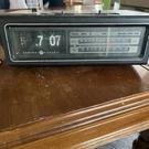 General Electric Vintage Flip Clock Am/fm Radio 7-4310C. Fixed Price $50.00.