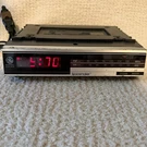 Spacemaker Under Cabinet Am/fm Clock Radio Vintage 7-4217A Silver Gray Works. Fixed Price $21.99.