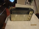 Vintage Gamble Skogma Coronado Solid State Twin Speaker Fm Sw Portable Radio. Fixed Price $9.99.