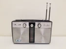 Vintage Ross Am-fm Transistor Twin Speaker Radio RE-1917 (sound Very Faint). Fixed Price $24.99.