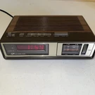 Vintage Sears Model 564.23152350 Am Fm Electronic Clock Radio Alarm Tested 1983. Fixed Price $29.99.