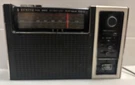 Vintage 1974 Zenith Five Band Ac Battery Portable Radio Model RF88Y - Hlbn Free. Fixed Price $34.99.