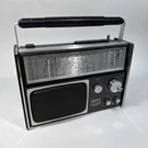 Vintage Montgomery Ward Airline Gen- 1479A Multi 5 Band Radio Read. Fixed Price $59.99.